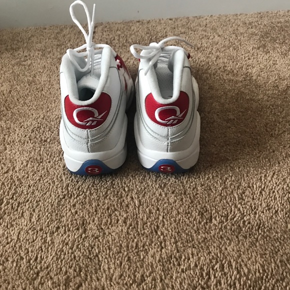 Reebok Questions - Picture 3 of 4